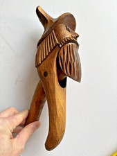 Alter handgeschnitzter