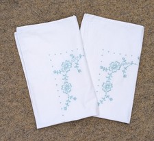 zwei alte bestickte Kopfkissenbezüge weiß  Vintage Patchwork [10]