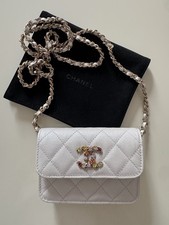 CHANEL  WHITE WALLET ON CHAIN