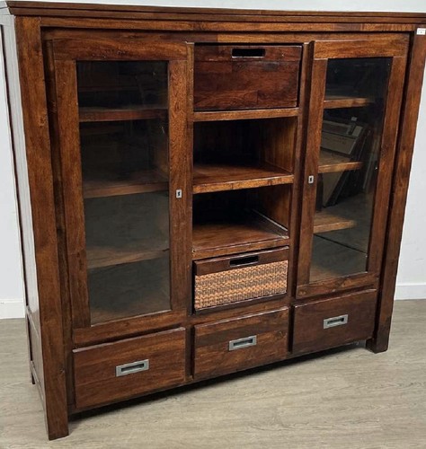 Braune holz glas vitrine - braune,