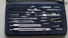 Antikes Reisszeug, Zirkelkasten Kern Aarau 20-teilig hochglanzverchromt