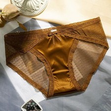 Leichte Triangelhose vier