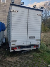 anhänger geschlossener kasten
