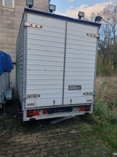 Anhänger geschlossener kasten - anhänger,