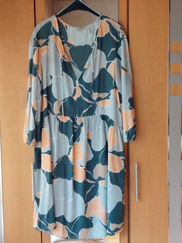 Modisches sommerkleid - modisches,