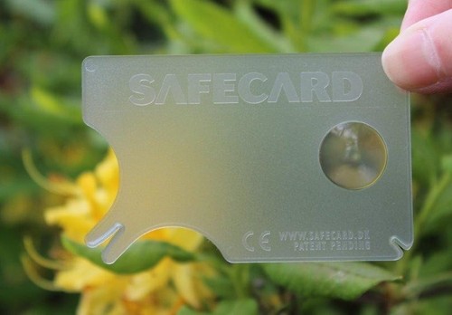 Zeckenkarte safecard mit - safecard, lupe