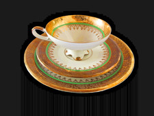 PORZELLAN-KAFFEE-TEE-TASSE-ANTIK-SAMMELTASSE-ELFENBEIN-GRÜN-GOLD-DEKOR -Z  & CO