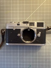 Leica M2 Rangefinder Camera