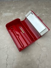 Lippenstift Etui mit Spiegel. Vintage 70s oder 80s rot mit Pinsel 