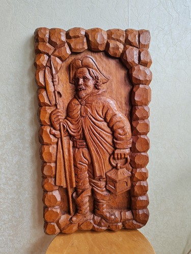 Holzbild geschnitzt