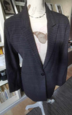 Sehr schöner leicht karierter