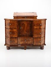 Barocke Pultkommode  Nussbaum