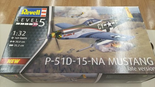 Revell 132 scale - scale, p-51d