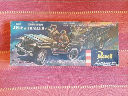 Vintage revell radio - (1957),