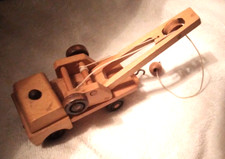 Alter Kleiner Holz- Kran Holzspielzeug  GR CA 15cm