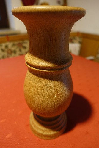 Holzvase gedrechselt - ,