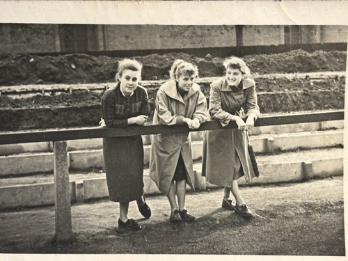 Foto junge frauen - 3,