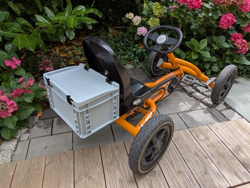 Box kiste mit halterung - /,