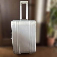 Zero Halliburton 6-Wheel