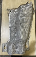 BMW E90 E91 E92 E93 E84Hitzeschutzblech Wärmeisolierung Tank Tunnel unten