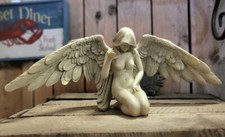 STATUE FIGUR ENGEL SITZEND