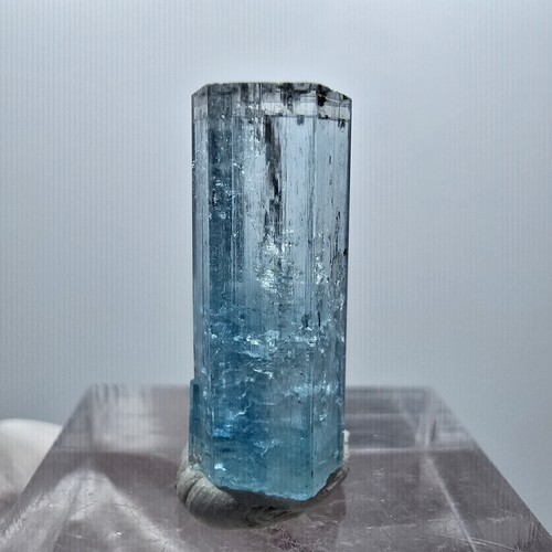 Klarer aquamarin kristall - klarer,