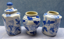 23797. Mini Dose 3 Vorratsbehälter  Teedose  Porzellan Vase geblümt blau weiss