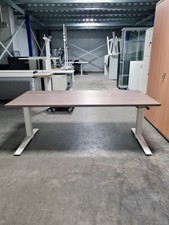 Schreibtisch Talo.S von König & Neurath, Platte Nabucco, Kurbel-höhenverstellbar