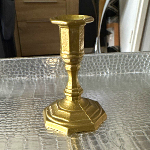 Goldfarbener