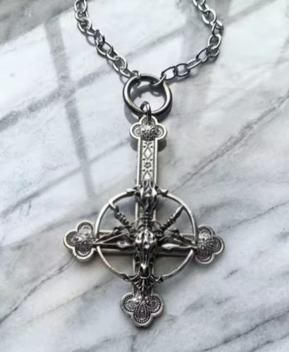Umgekehrtes kreuz baphomet - kreuz,