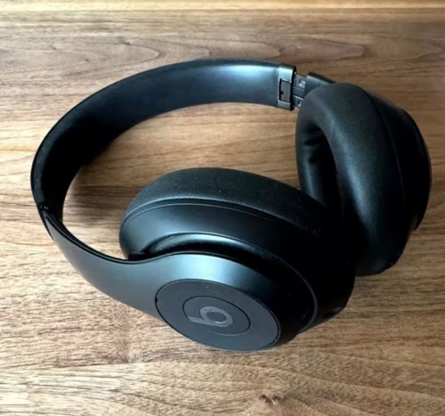 Beats studio pro - beats,