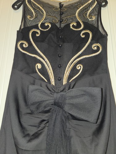 Elegantes abendkleid mit - elegantes,
