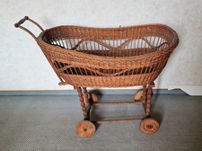🧺 Antiker Kinderwagen /