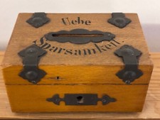 Sehr alte Spardose aus Holz -