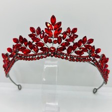 Luxus Tiara Rot – Elegante Strass-Krone im Blätter-Design