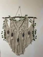 Große Makramee Kulisse, Beige Makramee Wandbehang mit Federn, Makramee Wandbild 