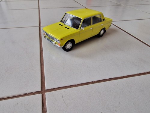 Lada 1500 gelb - lada,