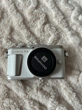 Olympus PEN E-PL10 Digitalkamera weiß M.ZUIKO DIGITAL 14-42mm F3.5-5.6 Japan