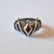 Silberring mit Granatstein