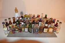 50 Miniaturflaschen- davon 5 Scotch-Whisky, 24 Berentzen-Haselünne, 21 weitere