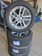 Satz Winterräder auf