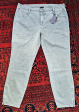 Neu: grüne Jeanshose -