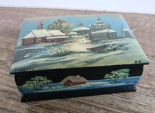 Sehr dekorative Lackdose