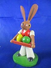 Osterhase Bauchladen Osterei