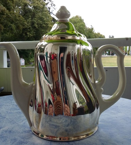 Kaffeekanne mit isolierhaube - mit,