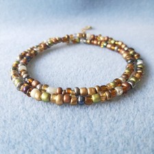 Kette Rocailles Glasperlen 4 mm, kupfer-braun, 42 cm lang. Goldfarb. Verschluss