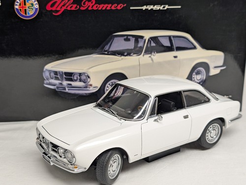 Autoart alfa romeo 1750 - 1:18,