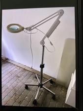 LED Lupe-Stehlampe 3D Weiß