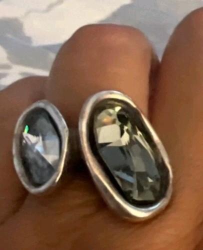Uno anillo - de,