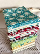 26 FQ Set URBAN CHIKS 1974 MODA Patchwork Stoff Baumwolle Quilt